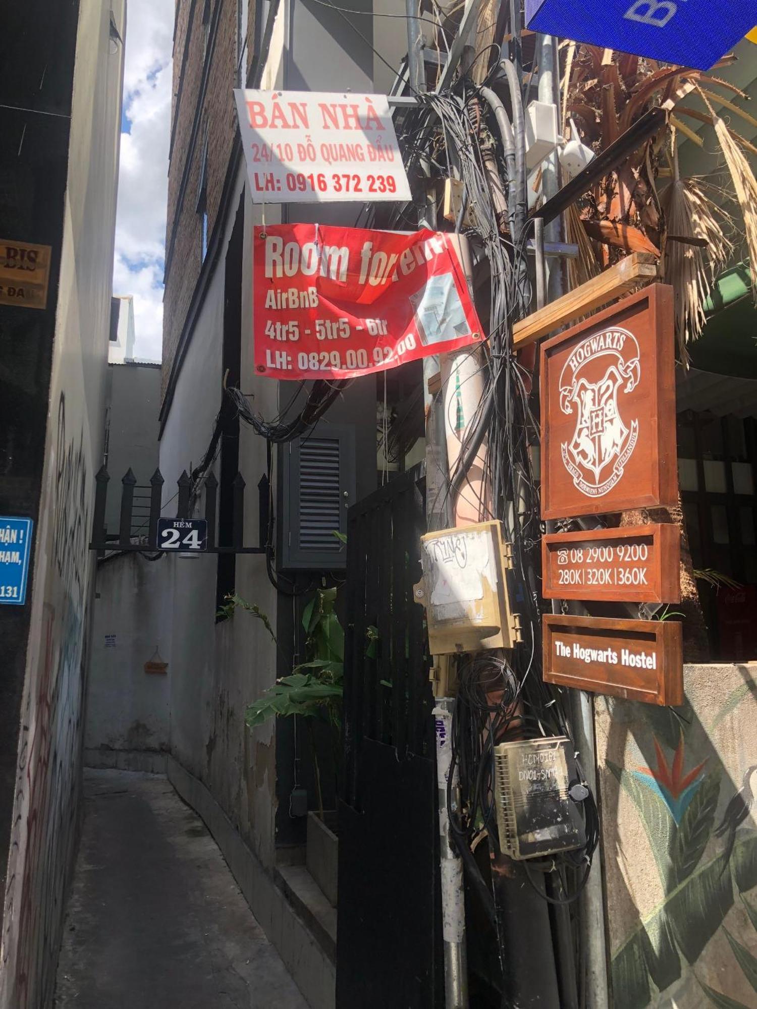 The Hidden Hogwarts - Nearly Bui Vien Walking Street Aparthotel Хошимин Екстериор снимка
